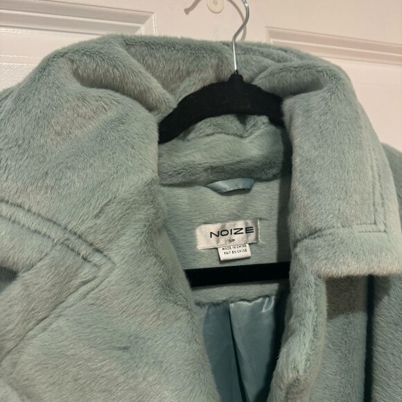 Noize Estelle Women's Pea Coat faux fur in Sage Green - Picture 4 of 13
